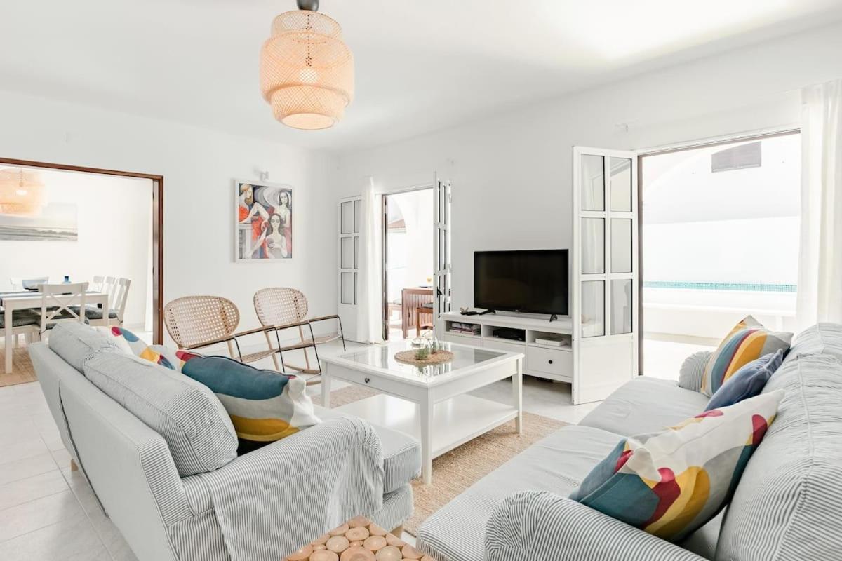 Beachfront Villa With Private Pool In Manta Rota Vila Nova de Cacela Luaran gambar